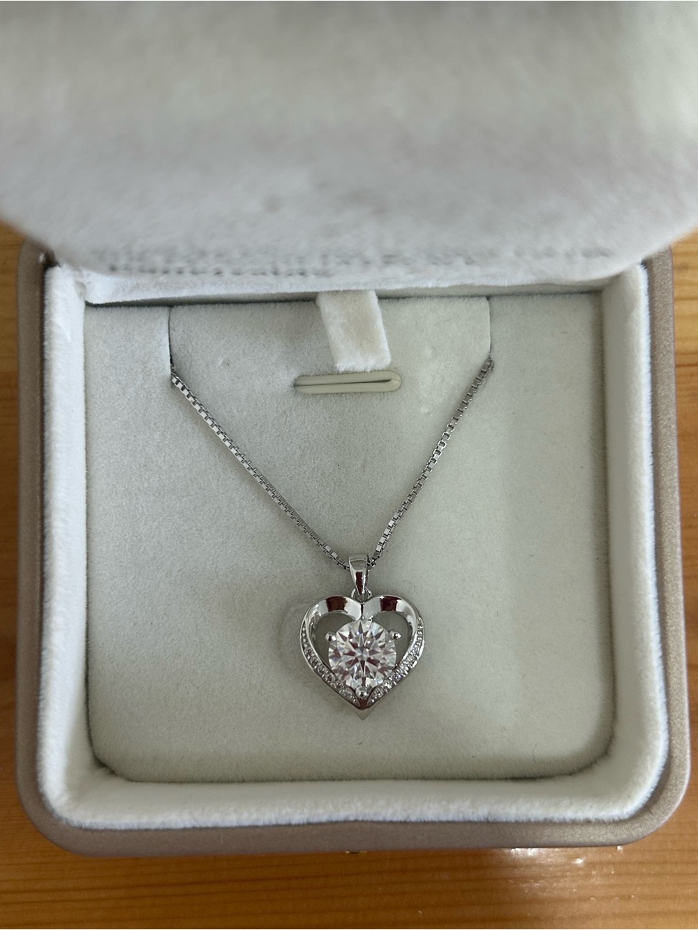 S925 Sterling Silver Dancing Heart Moissanite Pendant Necklace